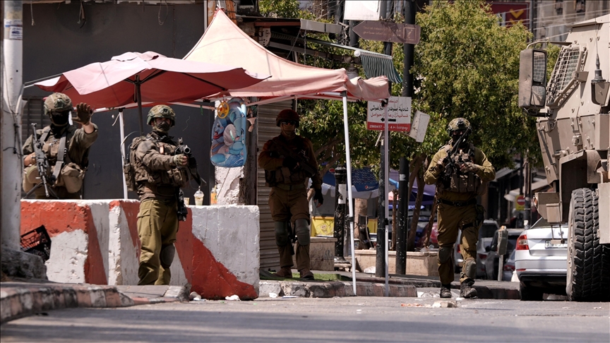 3 Israeli soldiers injured in southern Gaza blast, army says