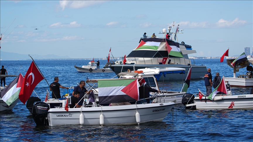 9 aid boats continue to sail to Gaza to challenge Israeli blockade