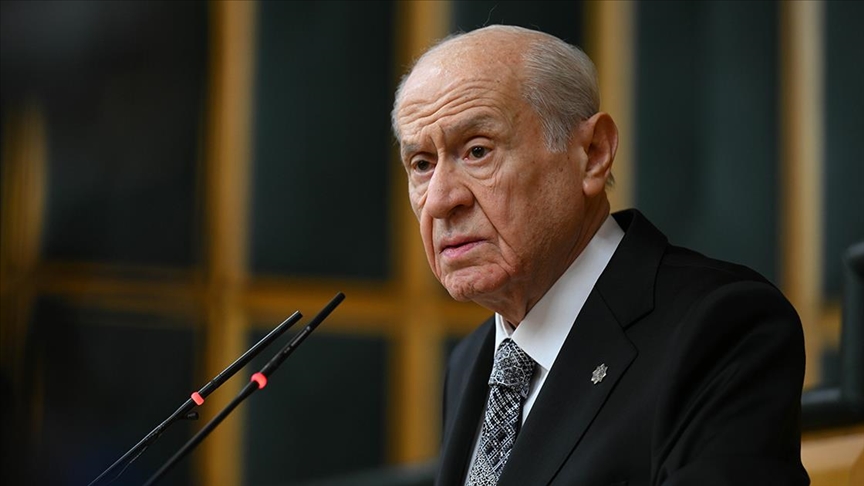 MHP Genel Başkanı Bahçeli:(Terörsüz Türkiye) Silah varsa siyaset yoktur, siyaset olacaksa silahların tamamı yakılmalıdır