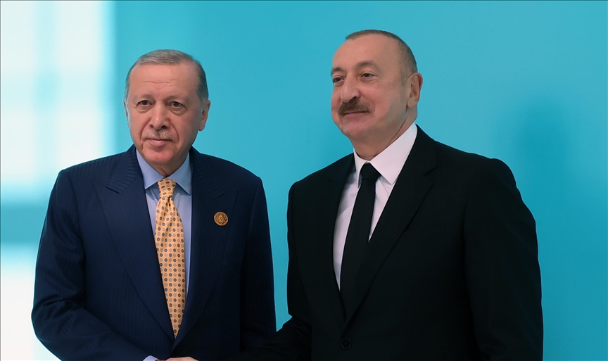 الرئيس أردوغان يشارك في مأدبة طعام بدعوة من نظيره علييف