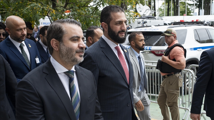 Le président syrien, Ahmad al-Charaa, s'entretient avec des responsables américains