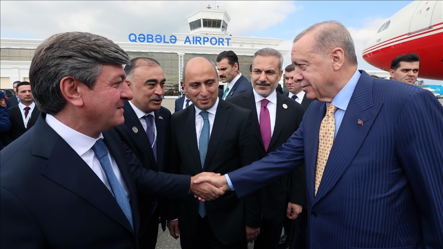 Erdogan stigao u Azerbejdžan na samit Organizacije turkijskih zemalja