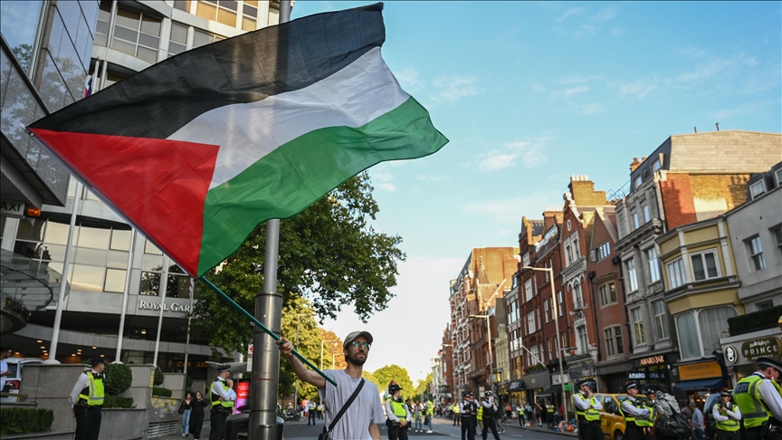 Royaume-Uni : des étudiants manifestent pour la Palestine malgré les avertissements du gouvernement