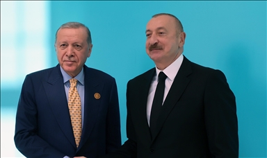 الرئيس أردوغان يشارك في مأدبة طعام بدعوة من نظيره علييف