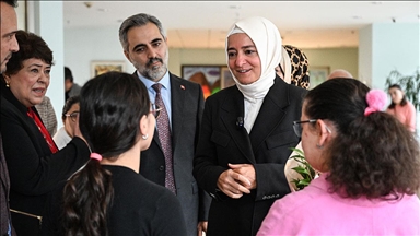 AK Parti Genel Başkan Yardımcısı Kaya, serebral palsili bireylerle bir araya geldi