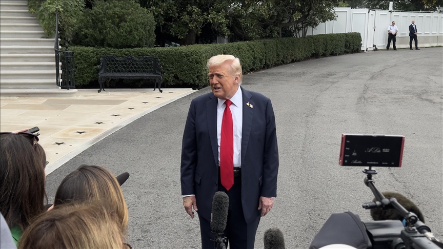 Trump suggests Illinois governor, Chicago mayor should be ‘in jail’