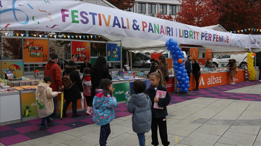 Prishtinë, hapet edicioni i tretë i Festivalit dhe Panairit të Librit për Fëmijë