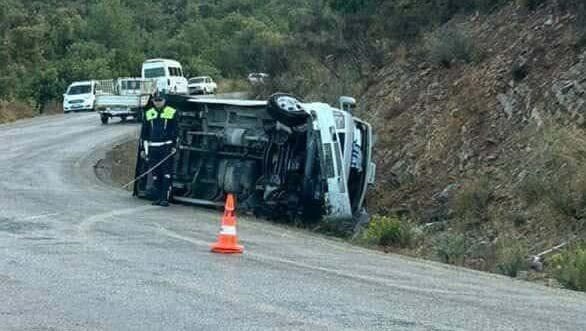Li Mêrsînê minîbus welgeriya û 6 karkerên çandiniyê tê da birîndar bûn