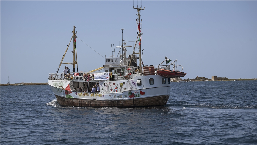 Israeli Navy attacks 3 vessels of Gaza-bound Freedom Flotilla Coalition in international waters