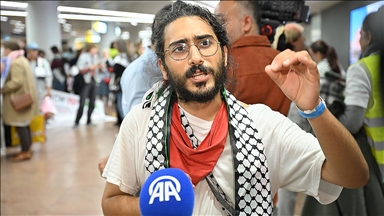 Sumud Filosu'nun Belçikalı aktivisti Lari, İsrail'in hukuksuz müdahalesi ve muamelelerini anlattı