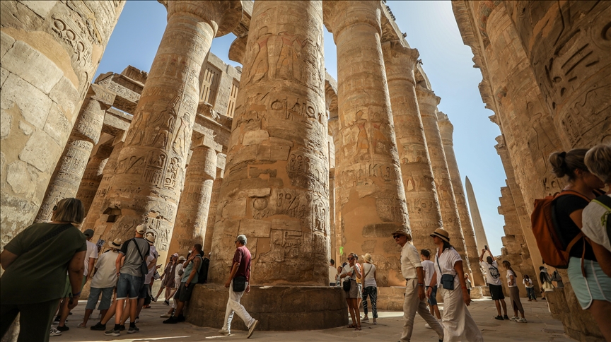 معابد الكرنك بمصر.. لوحة إبداعية منحوتة بأسرار التاريخ (تقرير)