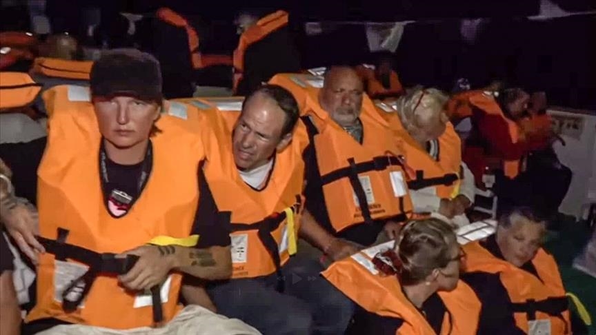 فرنسي بـ"أسطول الصمود": الإسرائيليون أيقظونا مرارا بنباح الكلاب