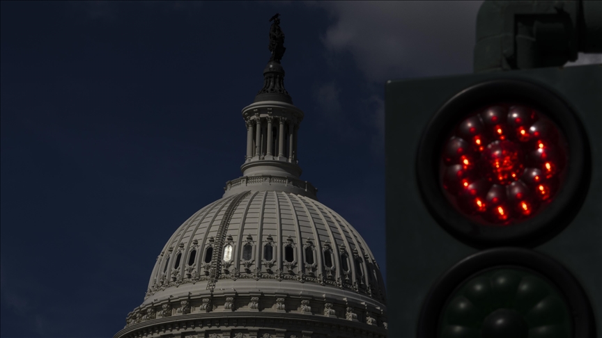US House speaker urges 5 Democrats to break ranks to end government shutdown