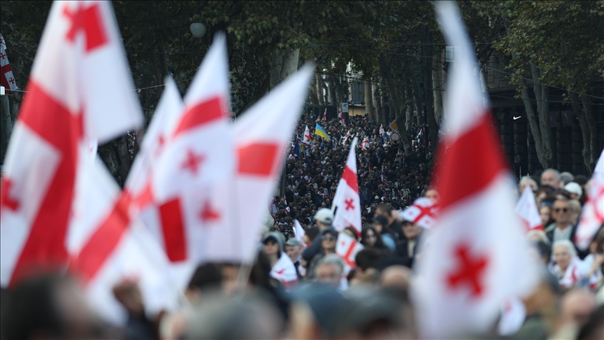 Gürcistan'da seçim boykotu: Halk hala neden sokaklarda?