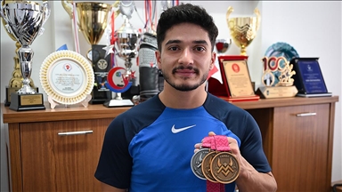 Dünya rekortmeni Muhammed Furkan'ın gözü olimpiyat madalyasında