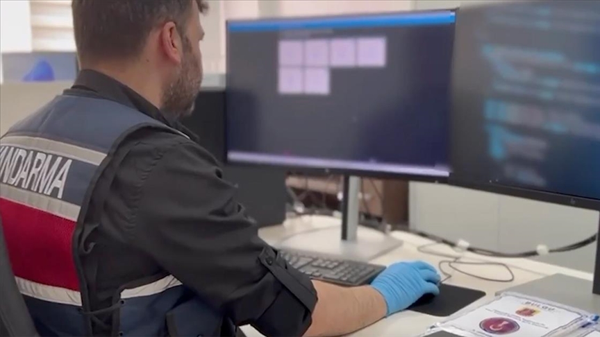 Nitelikli dolandırıcılık ve "sanal kumar" suçlarına yönelik operasyonlarda 28 şüpheli yakalandı