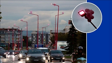 U Bursi ulična rasvjeta zasjala u ružičastom za podizanje svijesti o raku dojke