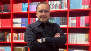 Yazar Esad Sivri, ruhu olan sanatın yerini yapay zekanın dolduramayacağını söyledi