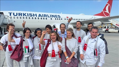 L'avion transportant les activistes de la Flottille de la Liberté atterrit à Istanbul