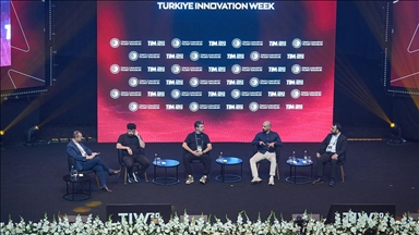 Türkiye Innovation Week'te "Yaratıcı Endüstrilerde Yapay Zeka ile Tasarımın Evrimi" paneli düzenlendi
