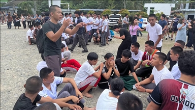 Strong 7.4 magnitude earthquake rocks Philippines, triggering tsunami warning
