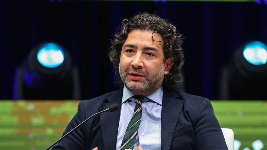 SETA Washington Araştırma Direktörü Kanat'tan "ABD'nin en uzun yirmi yılı" kitabı