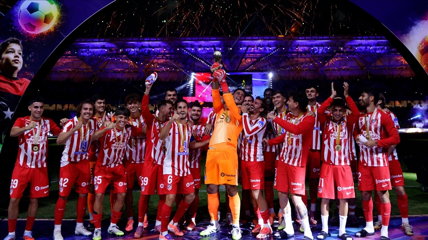 قدم.. أتلتيكو مدريد يتوج بلقب "كأس إعادة الإعمار" بليبيا