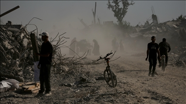 Mijëra palestinezë kthehen në zonat e liruara nga forcat izraelite në Rripin e Gazës