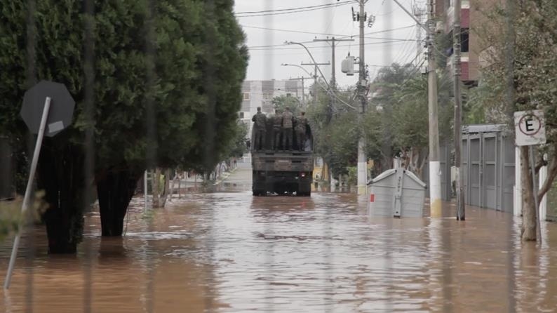 At least 42 dead, 27 missing as floods devastate central Mexico
