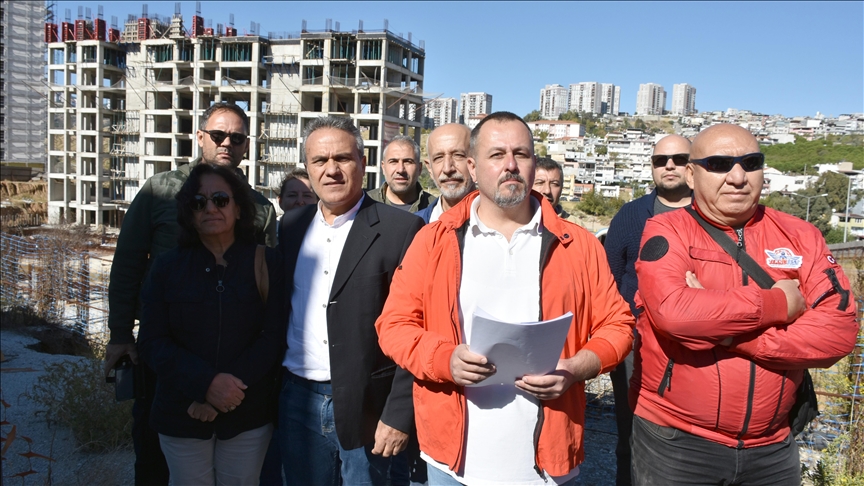İzmir'de kooperatif mağdurlarından "Büyükşehir Belediyesi resmi garantör olsun" talebi