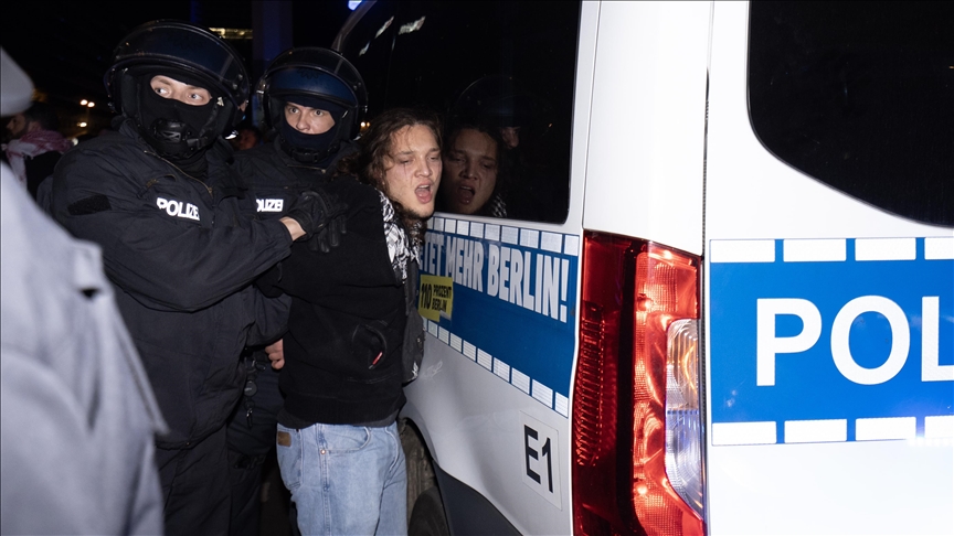 Shpërthejnë përleshje në protestën  Të bashkuar për Gazën  në Berlin  policia kryen arrestime