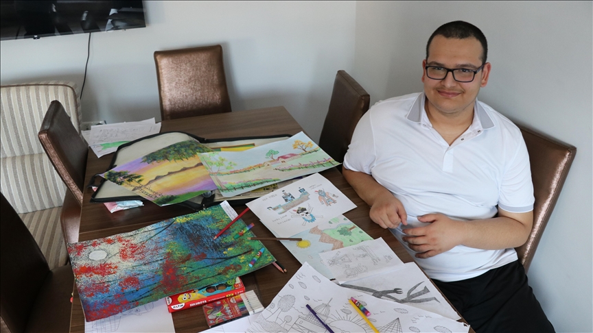 Resim tutkunu otizmli Osman'ın hayali yeni sergiler açmak