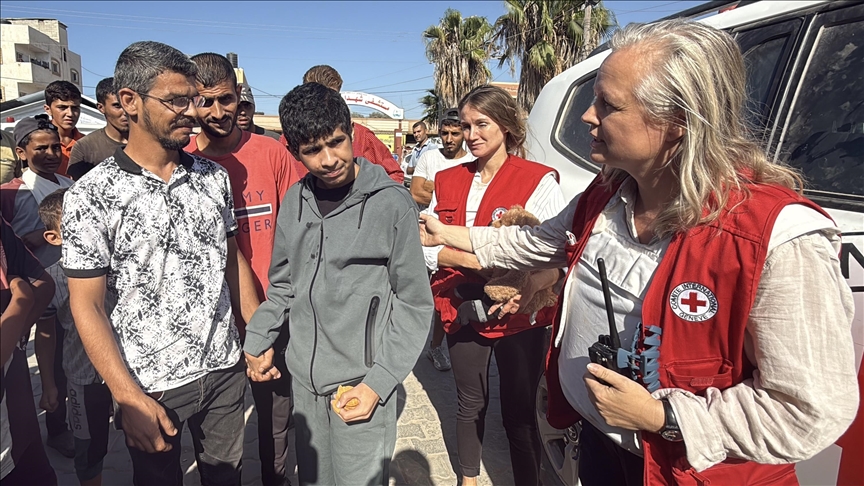 İsrail, Batı Şeria’da serbest bırakılması planlanan Filistinli esirlerin ailelerini tehdit etti