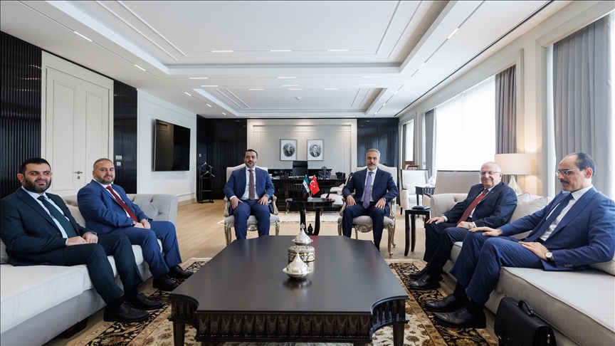 Zyrtarët turq dhe sirianë zhvillojnë bisedime për sigurinë në Ankara