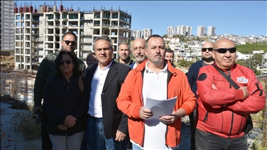 İzmir'de kooperatif mağdurlarından "Büyükşehir Belediyesi resmi garantör olsun" talebi