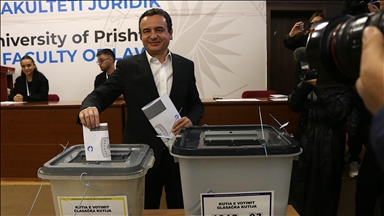 Voton për zgjedhje lokale kryeministri në detyrë i Kosovës, Albin Kurti