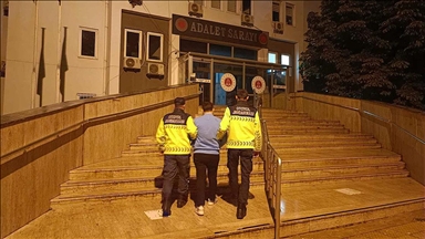 Kocaeli'de trafikte sıkıştırdığı aracın kaza yapmasına neden olan sürücü tutuklandı
