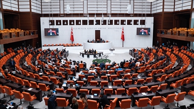 TBMM Genel Kurulu, trafik cezalarının artırılmasına yönelik düzenlemeleri de içeren kanun teklifini görüşecek