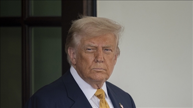 Trump, Kongre baskınında Biden yönetiminin FBI ajanlarını kalabalığın arasına yerleştirdiğini iddia etti