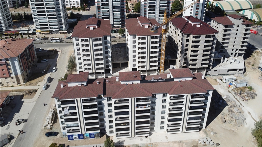 Elazığ'da 1216 depremzede aile "Yerinde Dönüşüm Projesi" kapsamında yapılan evlerine yerleşti