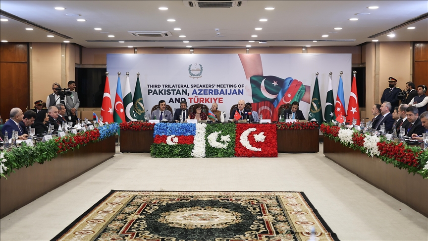 Pakistani president reaffirms commitment to working with Türkiye, Azerbaijan to promote peace, stability