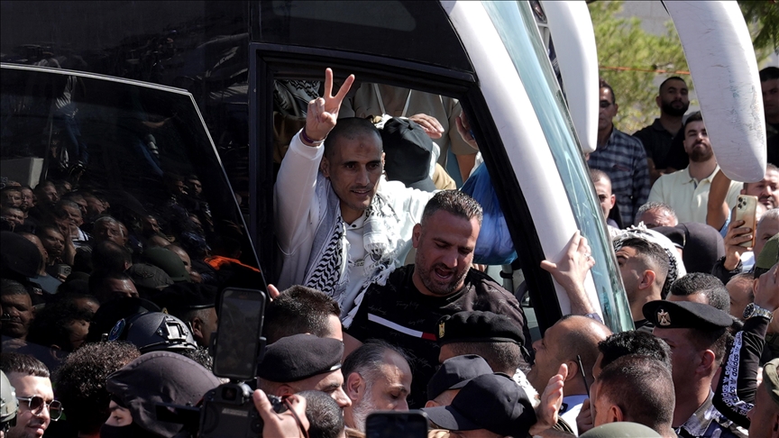 Disa nga të burgosurit palestinezë të liruar nga Izraeli mbërrijnë në Ramallah