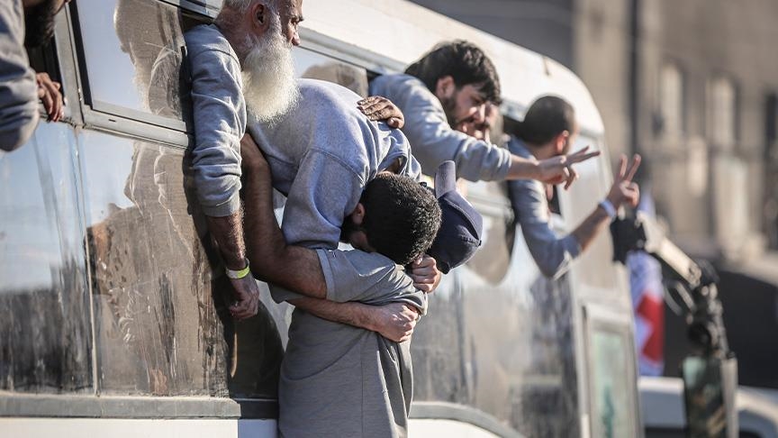 إسرائيل تفرج عن 1968 أسيرا فلسطينيا بينهم 250 محكومين بالمؤبد
