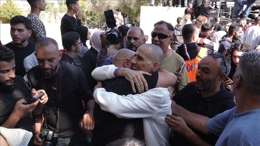 Emotivni susreti nakon godina razdvojenosti: Palestinski zatvorenici vraćaju se kući