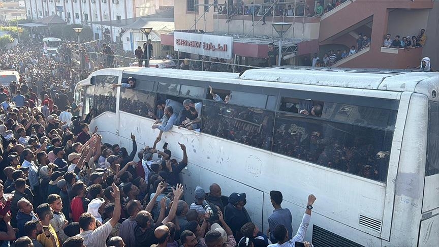 حماس: تحرير الأسرى من السجون الإسرائيلية "إنجاز وطني وتاريخي"