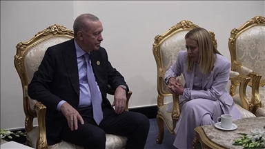 الرئيس أردوغان يلتقي ميلوني في شرم الشيخ