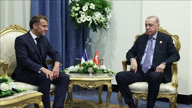 الرئيس أردوغان يلتقي ماكرون في شرم الشيخ