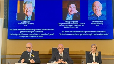 Џоел Мокир, Филип Агион и Питер Хауит се добитници на Нобеловата награда за економија