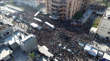 وصول أسرى فلسطينيين محررين من سجون إسرائيل إلى غزة 