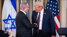 Нетаньяху, ответственный за гибель 67 тыс. палестинцев, подарил Трампу статуэтку голубя мира